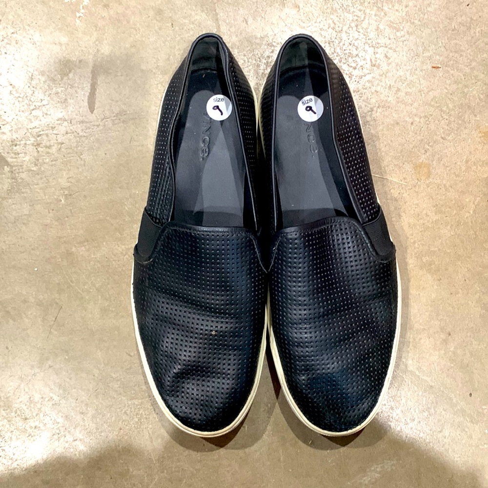 Vince size 9 black shoes
